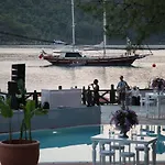 Marti Hemithea Ξενοδοχείο *